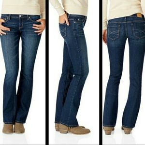 🌸Aeropostale🌸 Chelsea Boot Cut Size 6 Short🌸